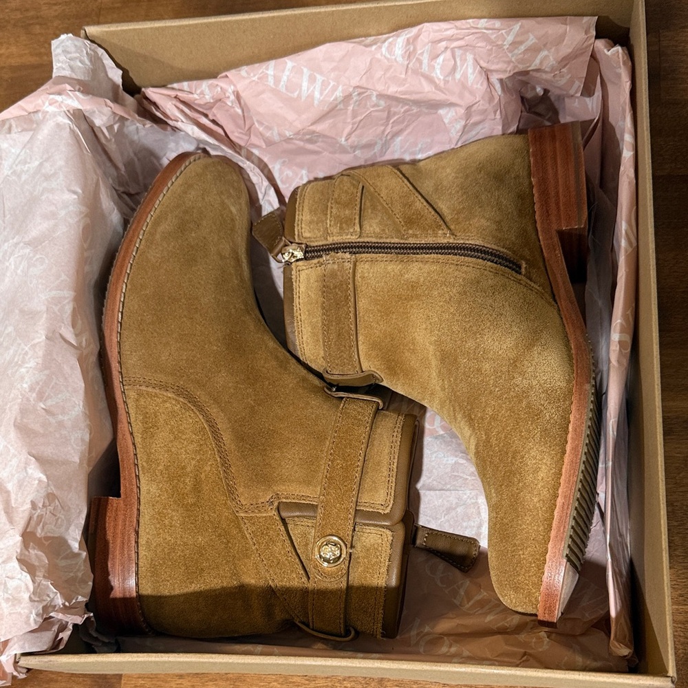 Johnston & Murphy Chestnut Suede Snap Bootie